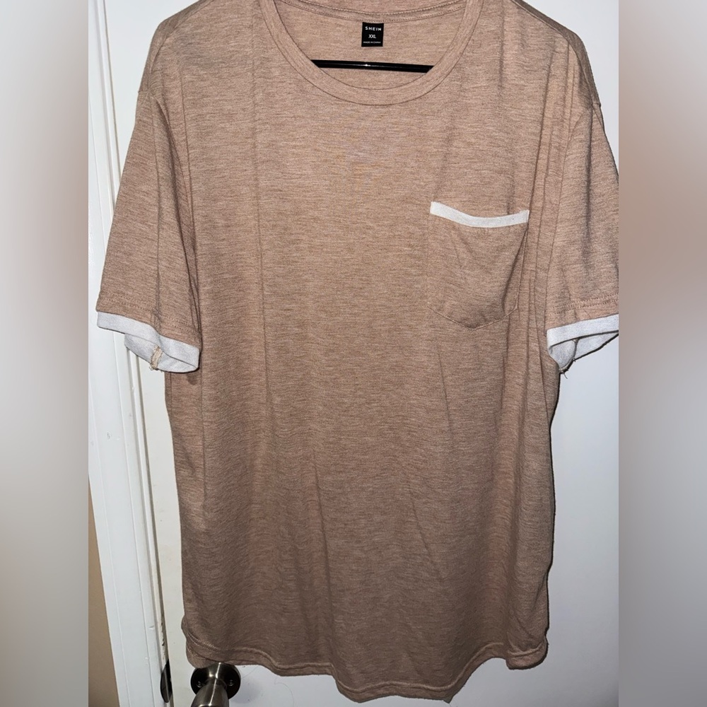 SHEIN Beige Men's Short Sleeve Tee with White Trim
